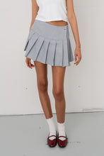 Cargar imagen en el visor de la galería, Lucca Skirt - Grey
