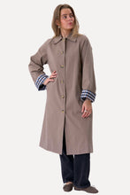 Load image into Gallery viewer, Livia Trenchcoat - Beige