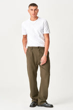 Charger l'image dans la galerie, Performance Pants Loose - Army Green