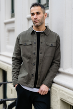 Carica l'immagine nel visualizzatore di Gallery, Twill Overshirt - Dark Olive