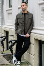 Carica l'immagine nel visualizzatore di Gallery, Twill Overshirt - Dark Olive