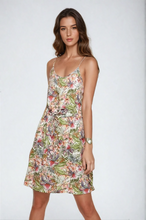 Afbeelding in Gallery-weergave laden, Flora Dress - Judith Snow White
