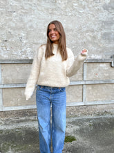 Cargar imagen en el visor de la galería, Azzurra Knit - Ecru