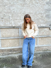 Cargar imagen en el visor de la galería, Azzurra Knit - Ecru