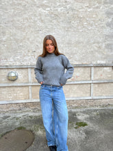 Cargar imagen en el visor de la galería, Azzurra Knit - Grey