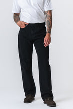 Carregar imagem no visualizador da galeria, Noah Loose Fit Jeans - Solid Black
