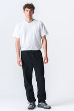 Load image into Gallery viewer, Caleb Loose Fit Jeans - Black