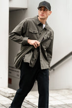 Carica l'immagine nel visualizzatore di Gallery, Twill Overshirt - Dark Olive