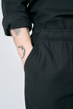 Cargar imagen en el visor de la galería, Linen Pants - Black