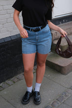 Afbeelding in Gallery-weergave laden, Het origineel Performance Performance Denim shorts - medium blauwe denim (vrouw)