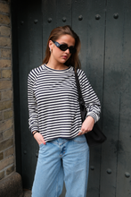 Charger l'image dans la galerie, Stripped Long Sleeve Regular Fit - Blue
