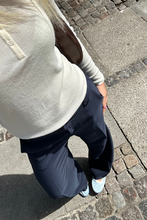 Charger l'image dans la galerie, Low Waist Suit Pants - Navy