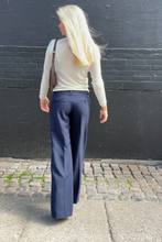 Charger l'image dans la galerie, Low Waist Suit Pants - Navy