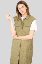 Load image into Gallery viewer, Magda Lang Quilted Vest - Lizard