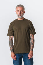 Carica l'immagine nel visualizzatore di Gallery, T -shirt oversize - Oliva