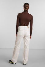 Cargar imagen en el visor de la galería, Jeans de Noah Ultra High -Wleist - White