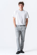 Carica l'immagine nel visualizzatore di Gallery, The Original Performance Pants (Regular) - Light Grey