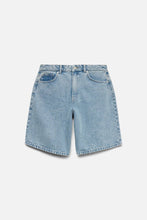 Carica l'immagine nel visualizzatore di Gallery, Kath Long Denim Shorts - Light Blue Denim