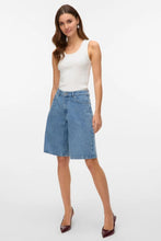 Carica l'immagine nel visualizzatore di Gallery, Kath Long Denim Shorts - Light Blue Denim