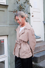 Load image into Gallery viewer, Sia Short Trenchcoat - Camel