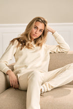 Load image into Gallery viewer, Basic Crewneck Sweat - Light Beige