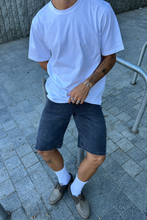 Load image into Gallery viewer, Denim Shorts Loose - Black