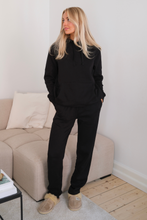 Charger l'image dans la galerie, Essential Sweatpants - Black