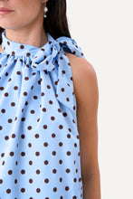 Cargar imagen en el visor de la galería, Wilma Top - Light Blue/Brown Dots
