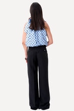 Cargar imagen en el visor de la galería, Wilma Top - Light Blue/Brown Dots