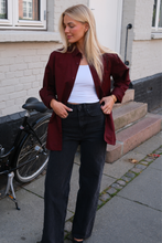 Load image into Gallery viewer, Boyfriend Oxford Shirt - Burgundy