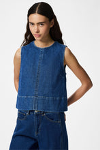 Charger l'image dans la galerie, Silke Denim Top - Medium Blue Denim