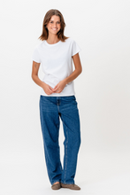 Load image into Gallery viewer, Basic T-Shirt - White