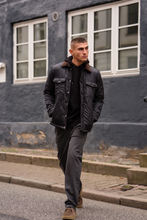 Charger l'image dans la galerie, Quilted Jacket - Black