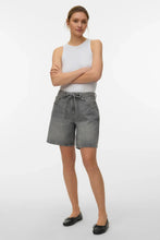 Load image into Gallery viewer, Wien Belt Shorts Mix - Light Grey Denim