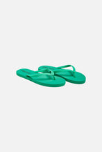 Cargar imagen en el visor de la galería, Summer Flip Flop - Pepper Green
