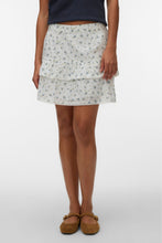 Carregar imagem no visualizador da galeria, Rine Short Skirt - Snow White -Marguerite Blue Jasper