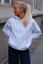 Cargar imagen en el visor de la galería, Basic Zip Hoodie - White