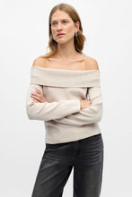 Cargar imagen en el visor de la galería, Reynard Off Shoulder Knit - Silver Grey