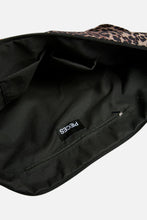 Cargar imagen en el visor de la galería, Amanda Xl Bumbag - Black Leo