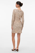 Carregar imagem no visualizador da galeria, Bella Short Dress - Pumice Stone Champagne
