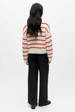 Load image into Gallery viewer, Oda Knit Pullover - Birch Poinsettia