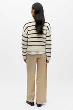 Load image into Gallery viewer, Oda Knit Pullover - Birch Seal Brown