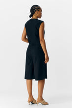 Load image into Gallery viewer, Aura Bermuda Shorts - Black