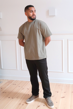 Cargar imagen en el visor de la galería, Boxy T-shirt - Olive