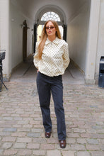 Cargar imagen en el visor de la galería, Isabel Jacket - Pale Yellow