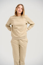 Load image into Gallery viewer, Basic Crewneck Sweat - Dark Beige