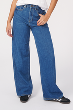 Load image into Gallery viewer, The Original Performance Wide Jeans - Medium Blue Denim