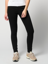 Carica l'immagine nel visualizzatore di Gallery, The Original Performance Skinny Jeans - Black Denim - TeeShoppen - Black