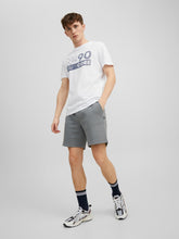Charger l'image dans la galerie, Star Sweat Shorts - Sedona Sage - Jack & Jones - Grey 5