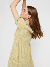 Load image into Gallery viewer, Long Monsi Dress - Feldspar flowers - PIECES - Yellow 3